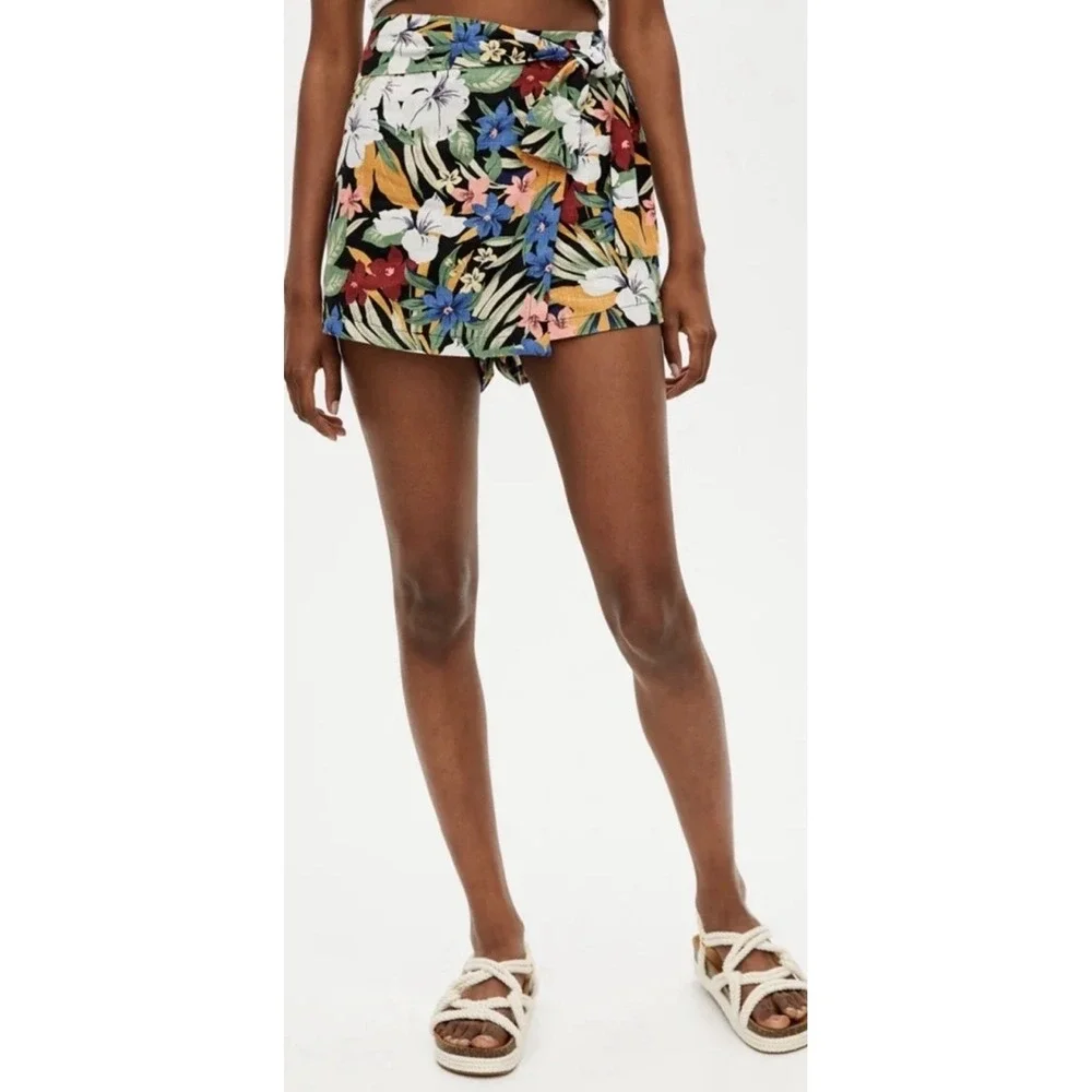 BNWT Pull and Bear Floral Belted Summer Skirt Size Womens Small